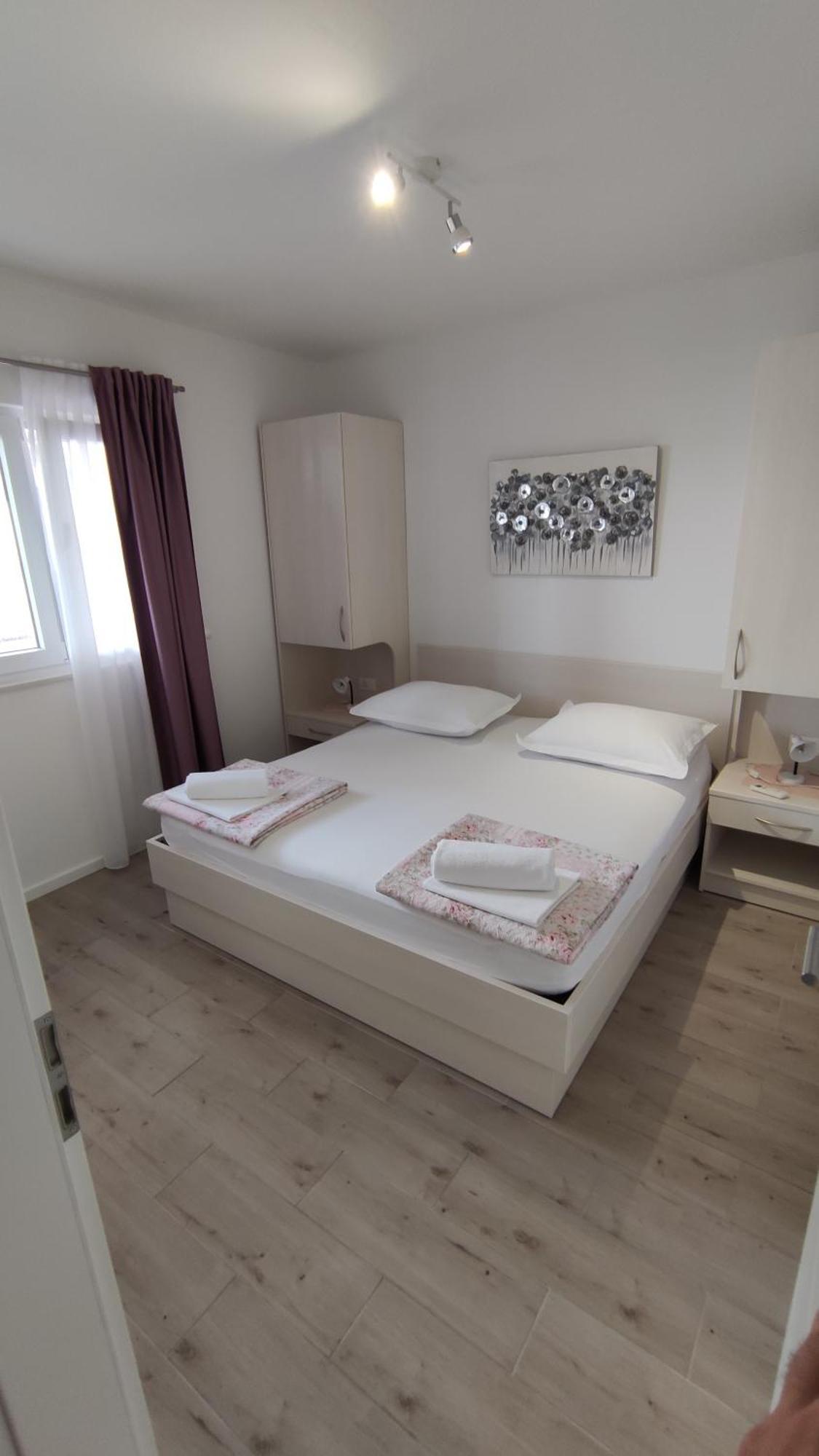 City Apartment Sara Makarska Exteriör bild